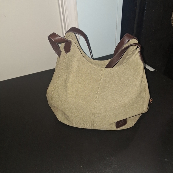 K2 CLASSIC Elegant Tan Tote Bag with Brown Accents** - Picture 9 of 9